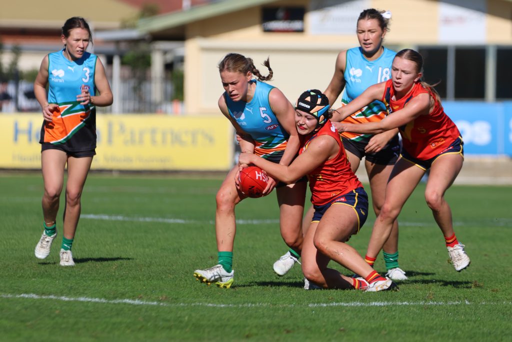 Croweaters hold Allies at bay to set up potential title-decider